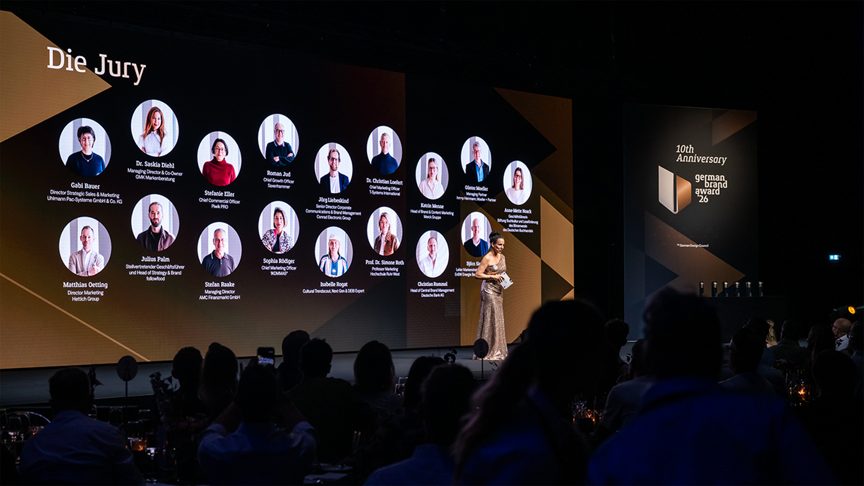 Vorstellung der Jury beim German Brand Award 2026 auf der Veranstaltungsbühne.